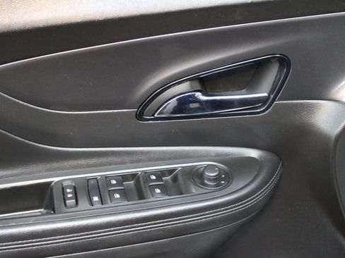 Used 2020 Buick Encore Preferred w/ Safety Package FWD image 16