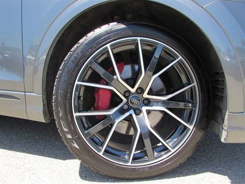 Used 2019 Audi Q8 Prestige AWD/4WD image 9