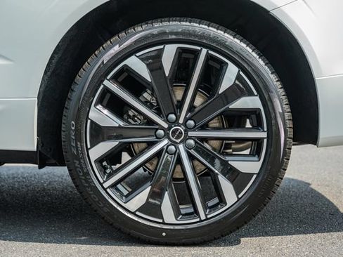 New 2026 Volvo XC60 B5 Ultra w/ Protection Package Premier AWD/4WD image 20