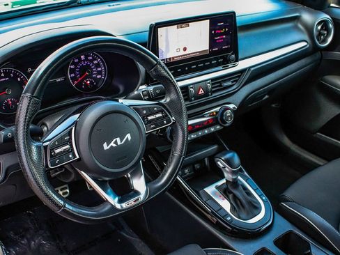 Used 2023 Kia Forte GT-Line w/ GT-Line Technology Package image 15