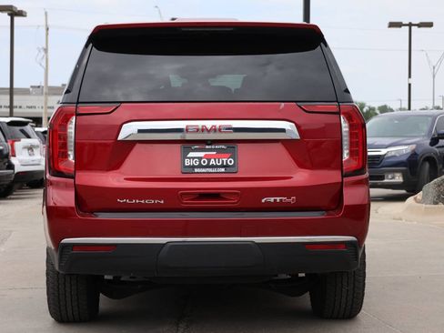 Used 2024 GMC Yukon AT4 w/ Technology Package AWD/4WD image 10