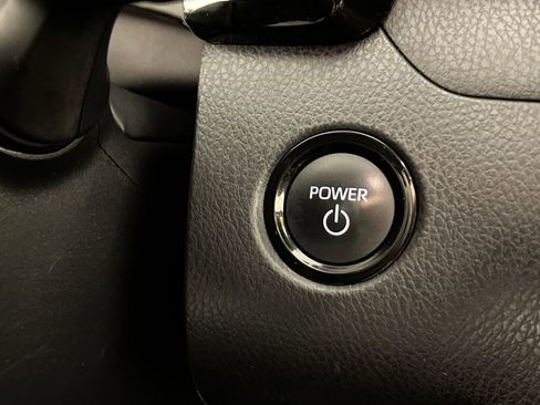 Used 2025 Toyota Camry SE image 34