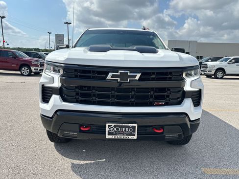 Used 2025 Chevrolet Silverado 1500 LT Trail Boss w/ Convenience Package II AWD/4WD image 8