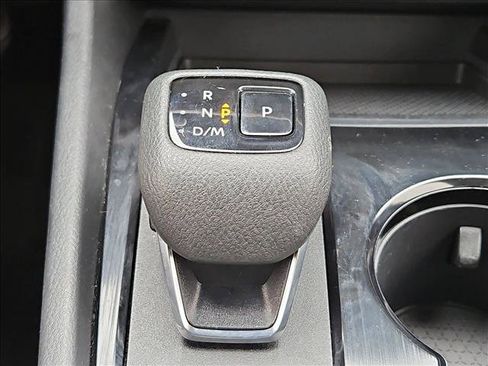 Used 2025 Nissan Rogue SV AWD/4WD image 12