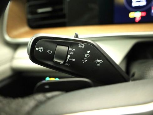 New 2026 Volkswagen Tiguan SEL R-Line image 25