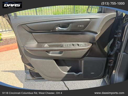 Used 2017 Chevrolet Traverse Premier image 11