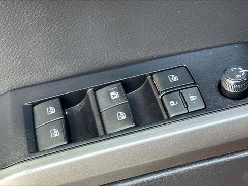 Certified 2022 Toyota Tacoma SR5 w/ Black Out Package (TMS) image 13