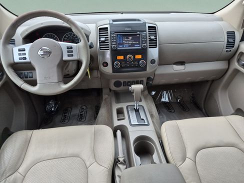 Used 2014 Nissan Frontier SL RWD image 12