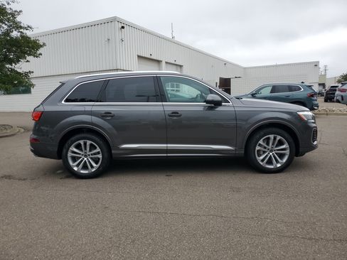 Used 2025 Audi Q7 3.0T Premium Plus AWD/4WD image 6