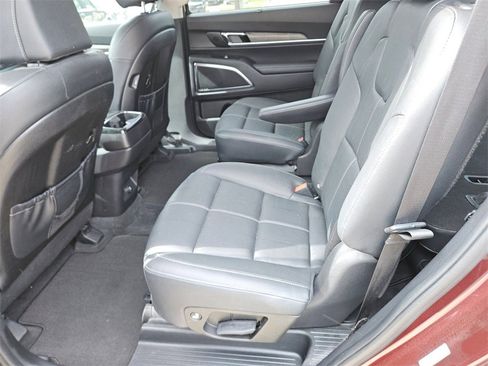 Used 2022 Kia Telluride SX image 12
