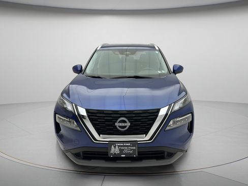 Used 2023 Nissan Rogue SV w/ SV Premium B Package AWD/4WD image 2