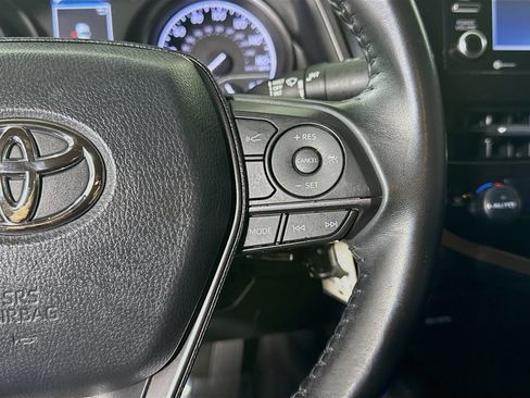 Used 2024 Toyota Camry SE image 15