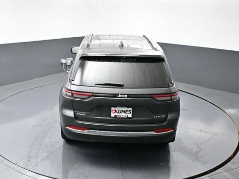 New 2025 Jeep Grand Cherokee Limited w/ Luxury Tech Group II image 36