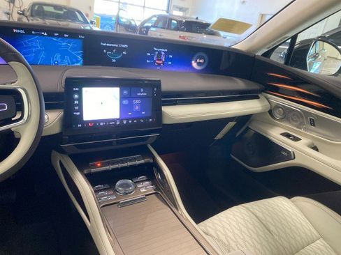 New 2025 Lincoln Nautilus Black Label w/ Jet Appearance Package image 34