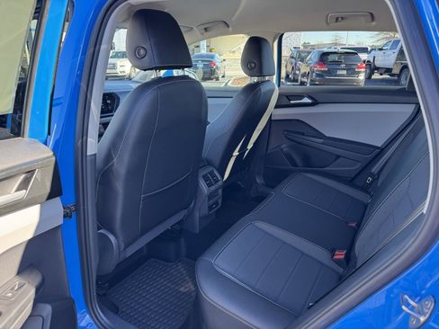 Used 2022 Volkswagen Taos SE image 23