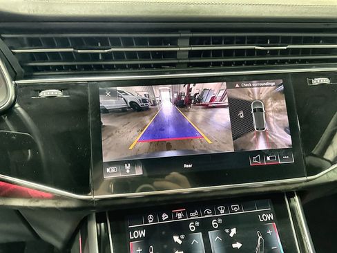 Used 2019 Audi Q8 Prestige AWD/4WD image 20