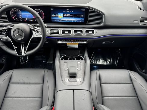 New 2026 Mercedes-Benz GLS 450 4MATIC image 3