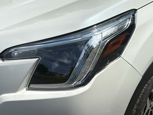 Certified 2023 Subaru Forester Premium AWD/4WD image 9