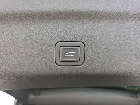 Used 2026 Cadillac Escalade ESV Platinum Sport w/ LPO, Floor Liner Package RWD image 36