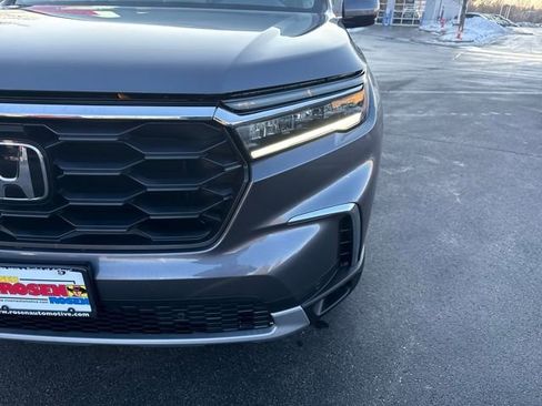 Used 2025 Honda Pilot EX-L image 22