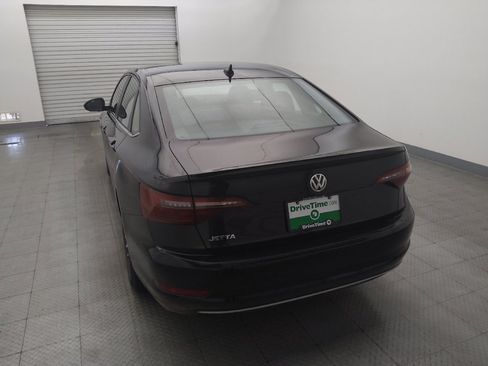 Used 2021 Volkswagen Jetta SE FWD image 6