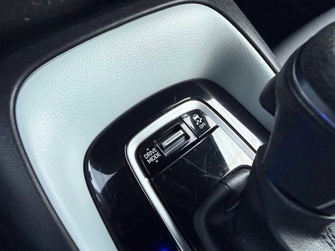 Used 2023 Toyota Corolla SE image 24