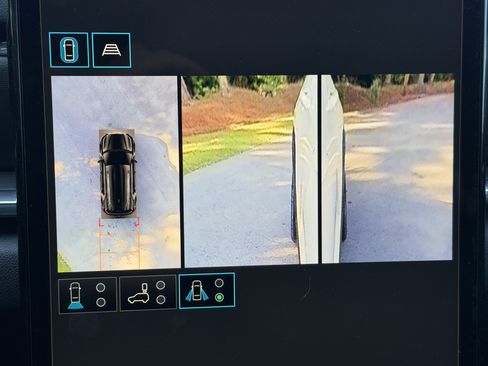 Used 2026 GMC Terrain Elevation w/ Technology Package II image 11