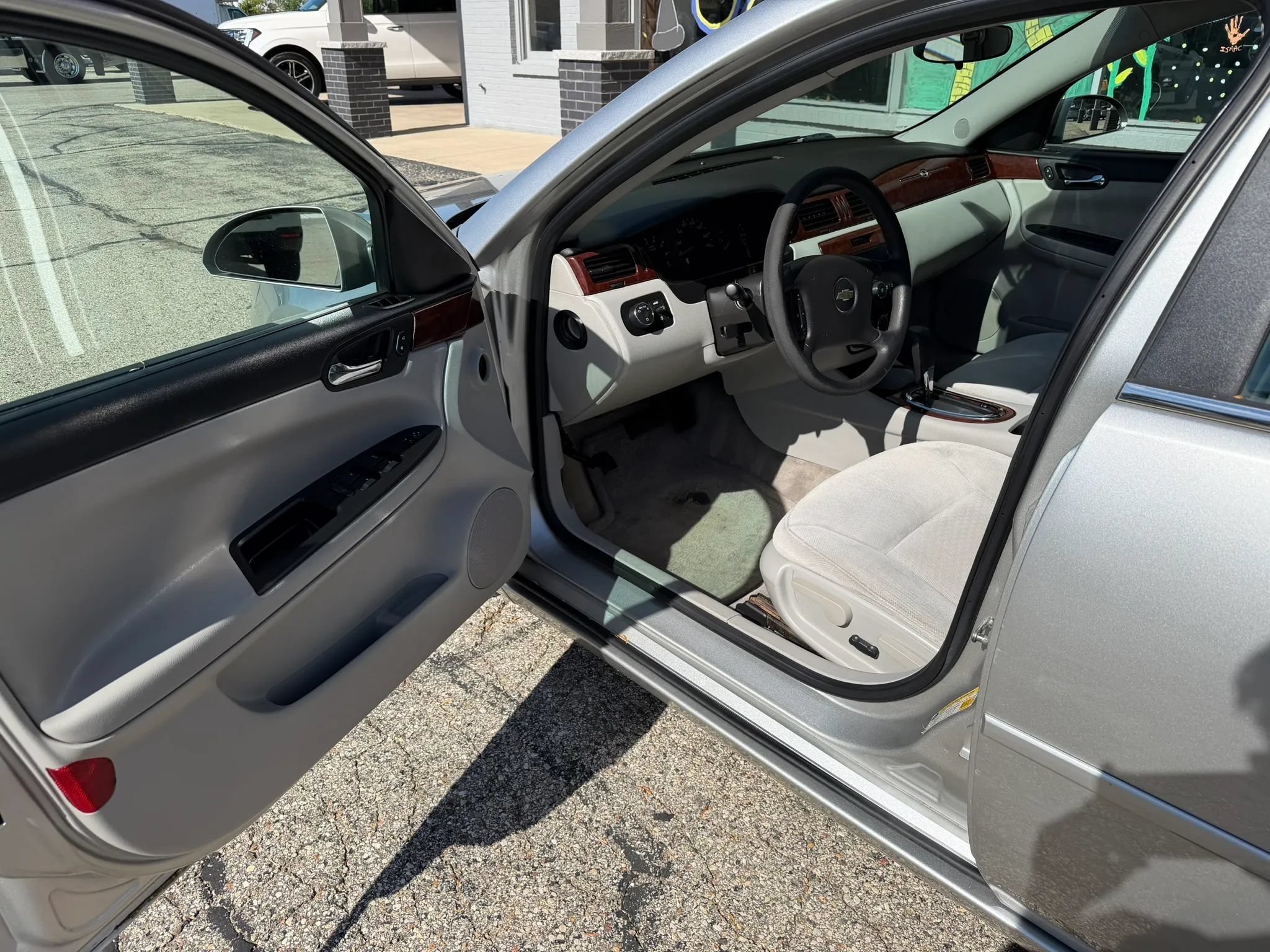 Used 2008 Chevrolet Impala LS FWD image 9