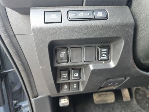 Used 2023 Nissan Frontier PRO-4X w/ Pro Convenience Package AWD/4WD image 18