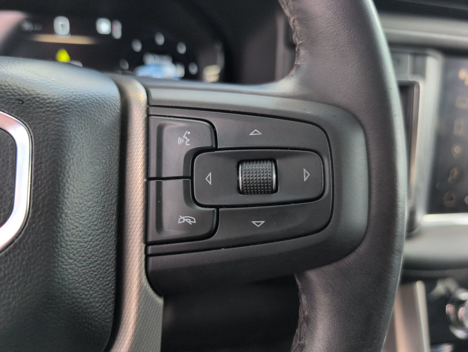 Used 2022 GMC Yukon Denali AWD/4WD image 12