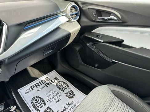 Certified 2024 Chevrolet Trax LT image 30