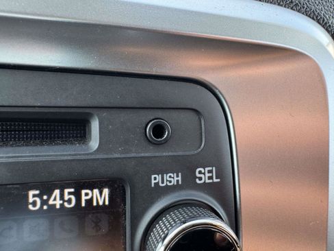 Used 2015 GMC Acadia SLE image 37