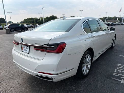Used 2020 BMW 745e xDrive AWD/4WD image 5