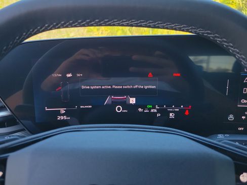 New 2025 Audi SQ5 Prestige image 29