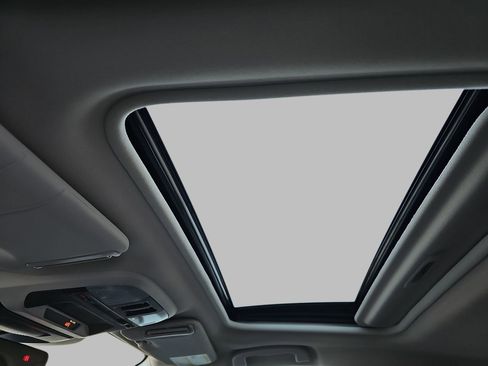 New 2026 Subaru Crosstrek 2.5i Limited w/ Crosstrek Mirror Package AWD/4WD image 34