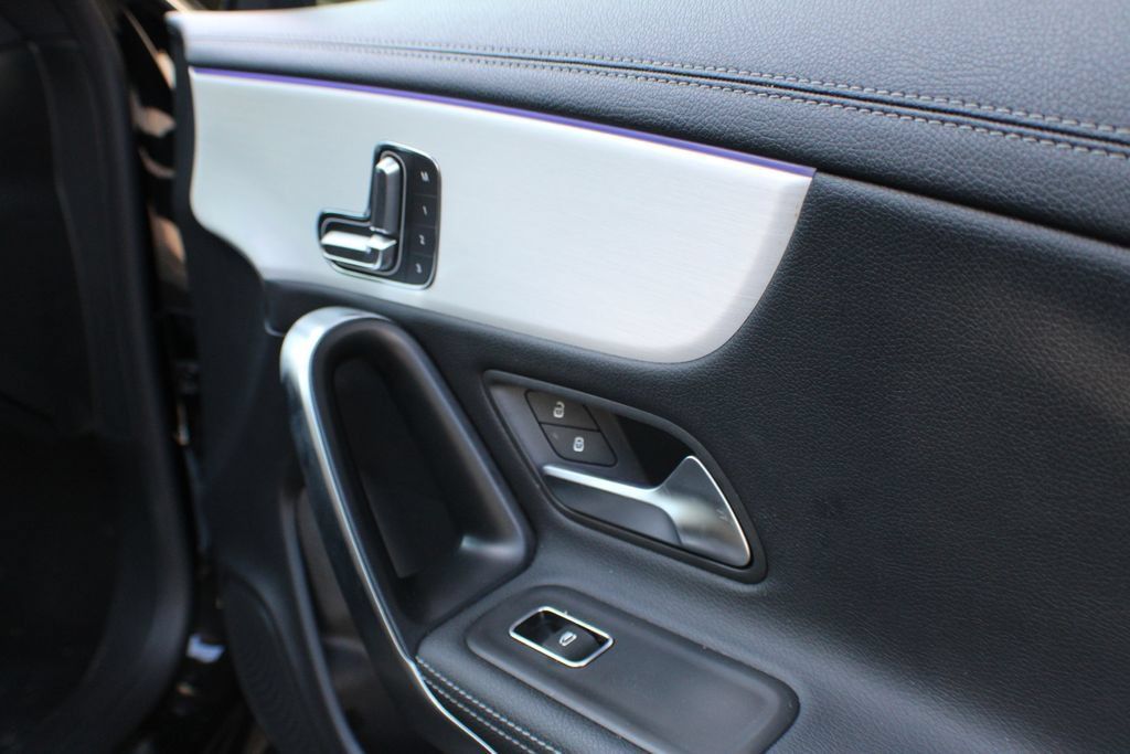Used 2025 Mercedes-Benz CLA 250 image 22