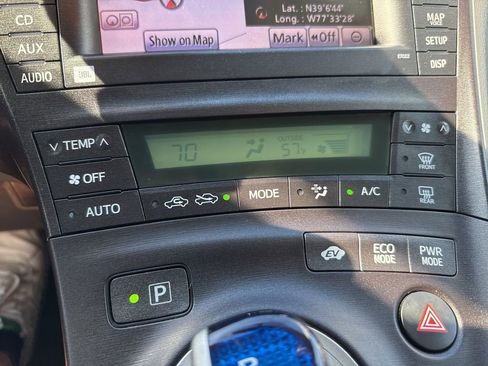 Used 2011 Toyota Prius Three image 28