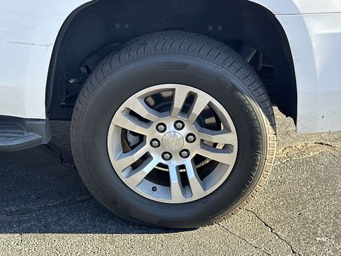 Certified 2019 Chevrolet Tahoe LT image 14