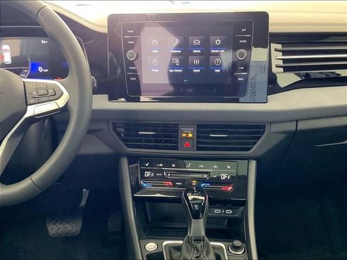 New 2026 Volkswagen Jetta SE image 7