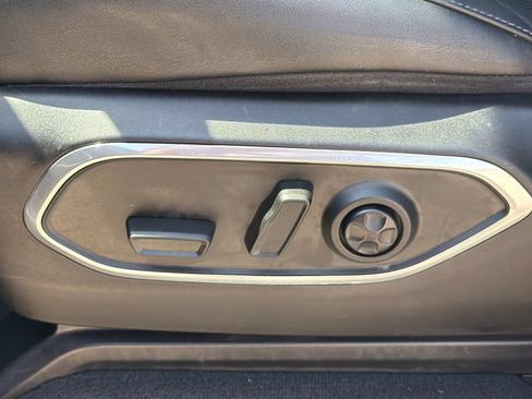 Used 2022 Jeep Wagoneer Series II w/ Rear Seat Video Group 1 AWD/4WD image 22