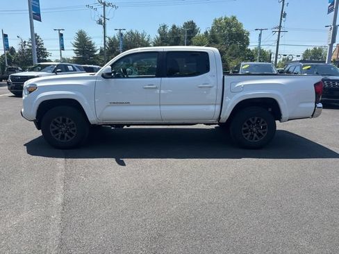 Used 2023 Toyota Tacoma SR5 AWD/4WD image 7