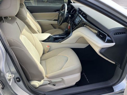 Certified 2020 Toyota Camry LE image 30