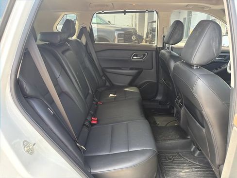 Used 2021 Nissan Rogue SV w/ Premium Package AWD/4WD image 28