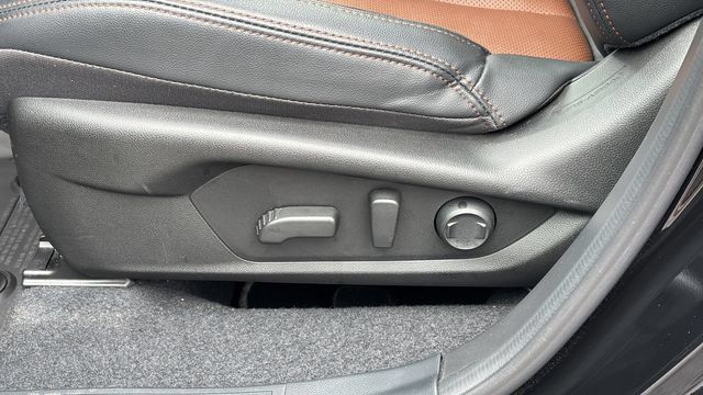 Used 2025 Subaru Forester Touring AWD/4WD image 19