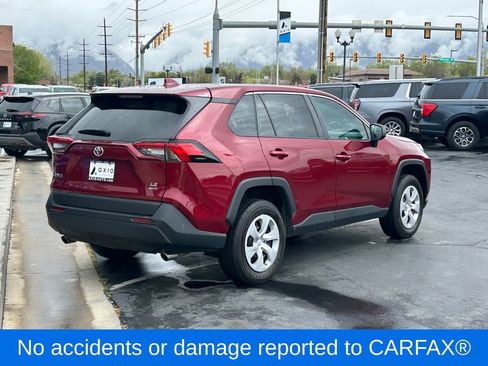 Used 2024 Toyota RAV4 LE AWD/4WD image 4