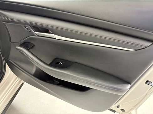 Used 2024 MAZDA MAZDA3 s FWD image 40