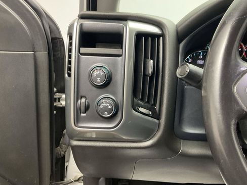 Certified 2018 Chevrolet Silverado 1500 LT AWD/4WD image 13