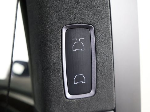 Used 2020 Tesla Model X Long Range image 35