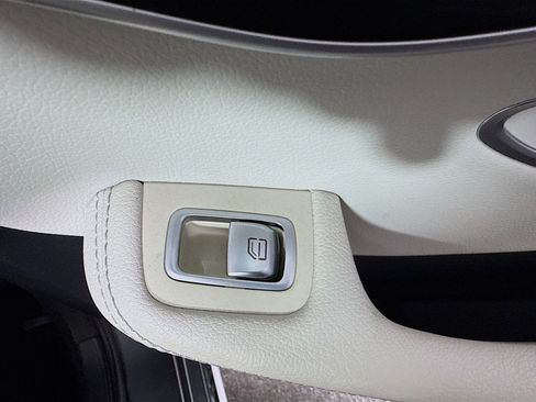 Used 2017 Mercedes-Benz C 300 Sedan w/ Premium 1 Package image 31