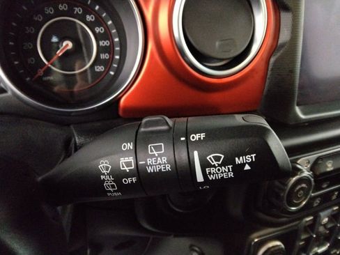 Used 2021 Jeep Wrangler Unlimited Rubicon w/ Dual Top Group image 17